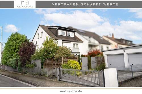 Titelbild - Gepflegtes Ein- Zweifamilienhaus mit ausgebautem DG, Garten und zwei Garagen
