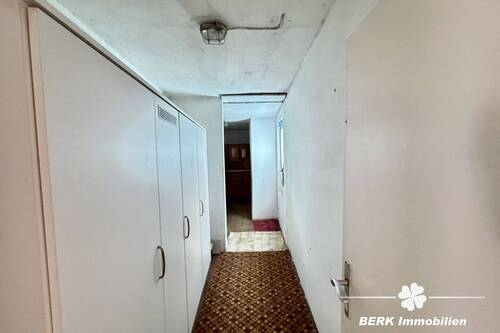 Abstellraum - 7 Zimmer Einfamilienhaus in Miltenberg / Schippach