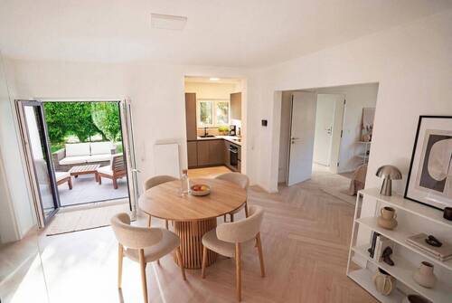 EG_Kueche_Esszimmer_bei_Tag_AI - 