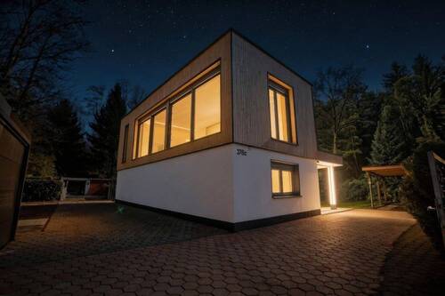 A_Haus_bei_Nacht_AI - 5 Zimmer Einfamilienhaus in Bochum