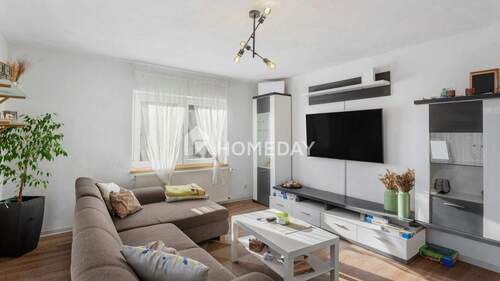 EG Wohnzimmer 2 - Ankommen und Wohlfühlen: modernisiertes Einfamilienhaus mit großem Grundstück für die ganze Familie