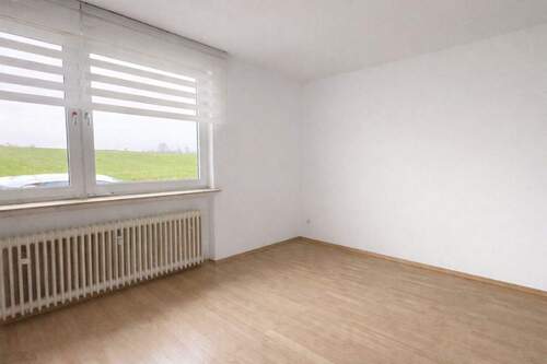 EG 2. Schlafzimmer 2 - 