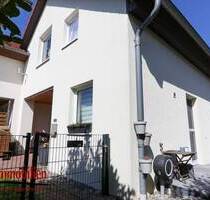 Charmantes Reihenendhaus in Prohn – Familienfreundlich, modernisiert & bezugsbereit