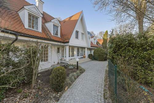 Reihenhausresort - 8 Zimmer Reihenmittelhaus in Grünwald