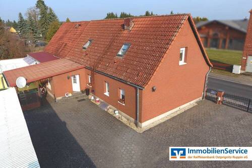 Blick aus der Luft - 5 Zimmer Doppelhaushälfte in Kyritz