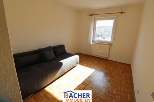 Kinderzimmer-Büro - 