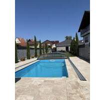 Neuwertiger Bungalow - 850.000,00 EUR Kaufpreis, ca.  150,00 m² Wohnfläche in Lampertheim (PLZ: 68623) Hofheim