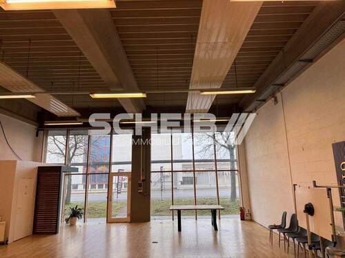 große Fensterfront - 