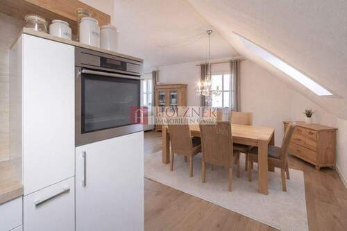 Blick aus der Küche - Etagenwohnung mit 96,90 m&sup2; in Landshut zum Kaufen