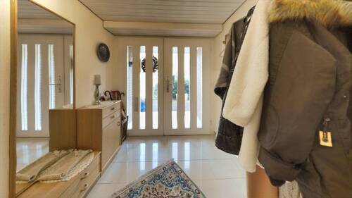 Eingangsbereich EG - 7 Zimmer Einfamilienhaus in Sundern