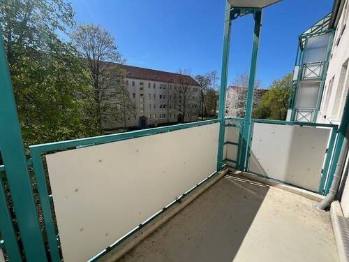 Balkon - 2 Zimmer Etagenwohnung zur Miete in Zwickau