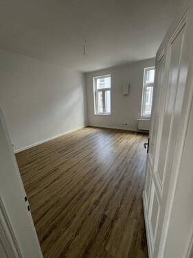 Wohnzimmer - 2 Zimmer Etagenwohnung zur Miete in Sinzig
