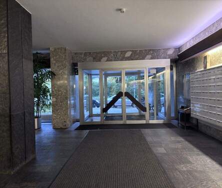 Eingang - Etagenwohnung mit 62,10 m² in Frankfurt am Main zum Kaufen