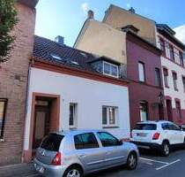 Bezugsfreies Einfamilien- und vermietetes Appartementhaus in schöner Düsseldorfer Wohnlage