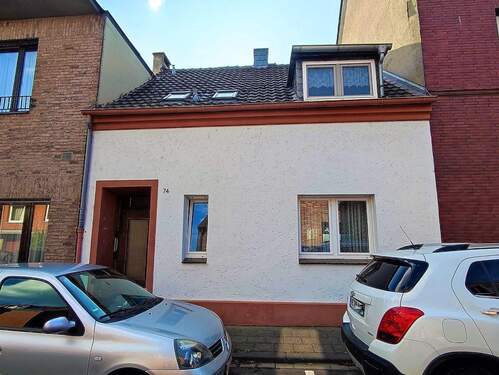Einfamilienhaus.jpg - 1 Zimmer Reihenmittelhaus zum Kaufen in Düsseldorf