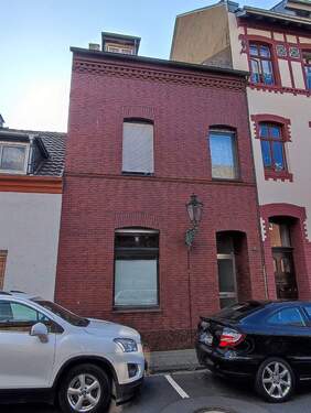 Mehrfamilienhaus.jpg - 1 Zimmer Reihenmittelhaus in Düsseldorf