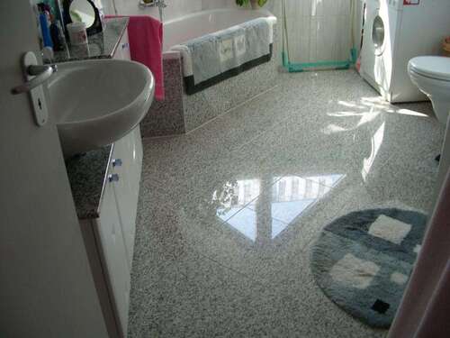 Tageslichtbad(Wanne + Dusche) - 