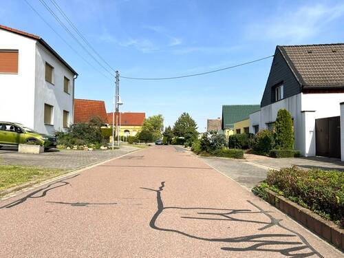 Straßenansicht - Einfamilienhaus mit 138,40 m² in Bitterfeld-Wolfen/ Holzweißig zum Kaufen