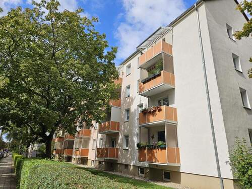 Ansicht - schöne 4-Raum-Wohnung mit Balkon in Halle (Saale)