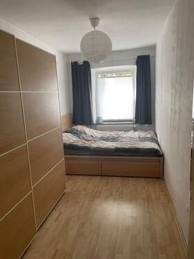 02_Schlafzimmer.jpg - 3 Zimmer Etagenwohnung in Kiel