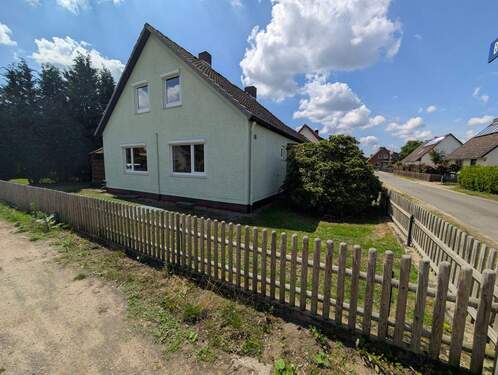 Seitenansicht - Einladendes Siedlungshaus mit 4 Schlafzimmern in Scheuen!(MA-1020-143)