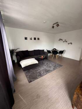 Wohnzimmer 2.jpeg - 3 Zimmer Etagenwohnung zur Miete in Aarbergen