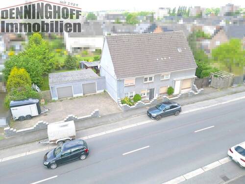Außenansicht - Zweifamilienhaus mit zwei Garagen in Bergkamen