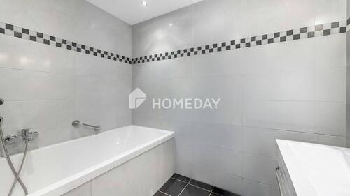 Badezimmer 1 1-1 - 