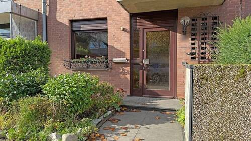 Eingangsbereich - 4 Zimmer Reihenmittelhaus zum Kaufen in Duisburg