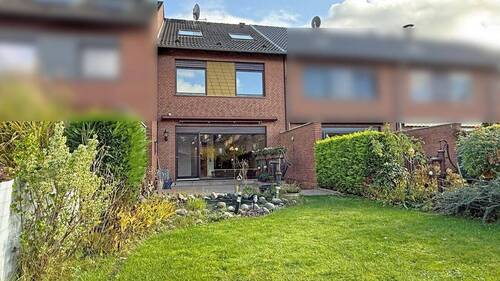 Rückansicht - 4 Zimmer Reihenmittelhaus in Duisburg