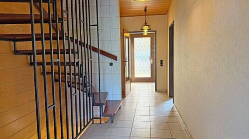 Diele - Reihenmittelhaus mit 103,60 m² in Duisburg zum Kaufen