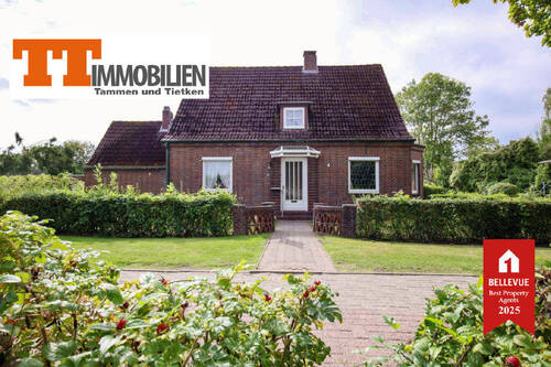 Außenansicht - TT bietet an: Ein Zuhause mit Geschichte - und viel Platz für Neues im schönen Rüstersiel!