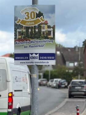 an dieser Straße gelegen - 