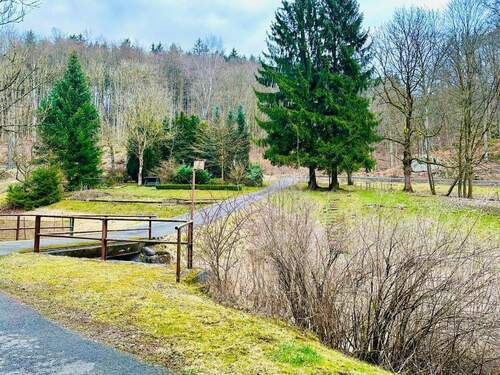 Natur pur - Mehrfamilienhaus, Wohnhaus mit 256,00 m&sup2; in Trusetal / Laudenbach zum Kaufen