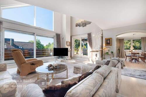 Wohnzimmer - Großzügige 7-Zimmer-Maisonette über zwei Ebenen - Wohnen direkt an der Würm