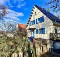 Exponierte Waldrandlage in Bad Homburg: 698 m² Grundstück mit Haus, Ofen, Garten, Terrasse, Balkon & Neubaupotenzial