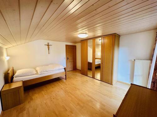 ZIMMER II DACHGESCHOSS - 
