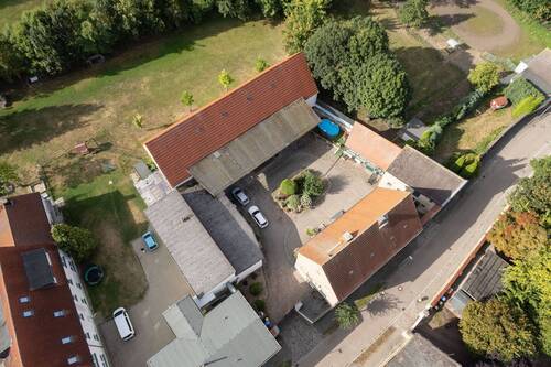 Gebäudeansicht von oben - 6 Zimmer Bauernhaus, Landhaus in Bördeland