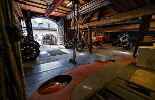 Halle / Unterstellmöglichkeit - 