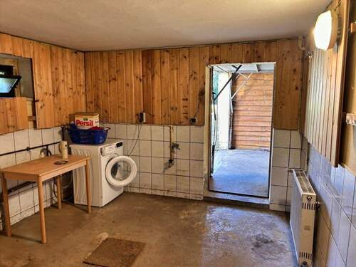 Keller mit Zugang zur Garage - 