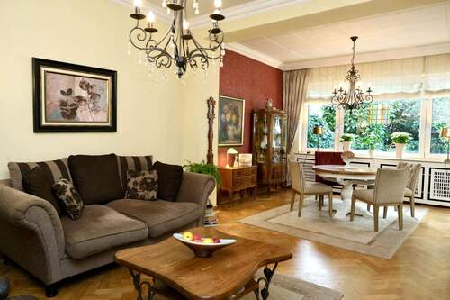 Wohnzimmer - 6 Zimmer Mehrfamilienhaus, Wohnhaus zum Kaufen in Krefeld