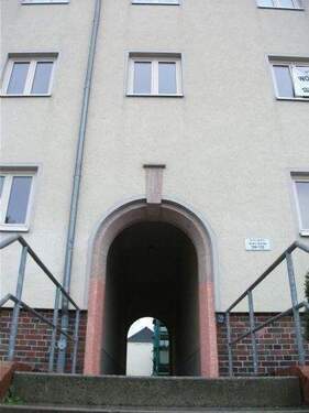 Bild 5 - Humboldthöhe - hier ist es schön ! Wanne und Laminat ****