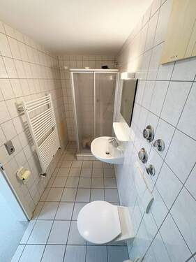 Badezimmer - Büro mit 29,70 m&sup2; in Winnenden zur Miete