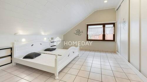 DG Schlafzimmer 1 - 