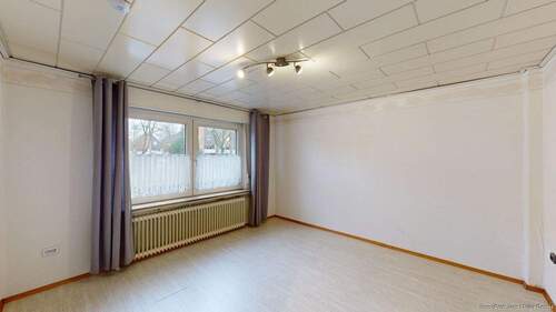 Schlafzimmer im Erdgeschoss - 7 Zimmer Mehrfamilienhaus, Wohnhaus zum Kaufen in Hamm