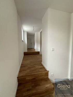Flur - Etagenwohnung mit 70,00 m&sup2; in Bayreuth zur Miete