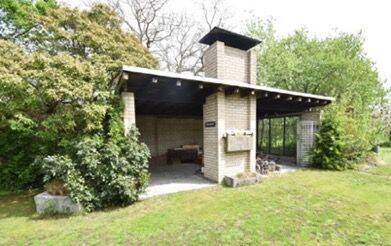 Grillhaus im Garten - 