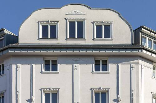 Wärmedämm-Fassade mit Stuck - 