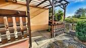 überdachte Terrasse vorm Haus - 