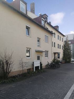 Hauseingang über Innenhof - 
